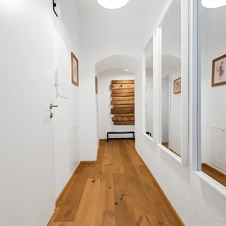 Lofts By Landluft * باد اوسي
